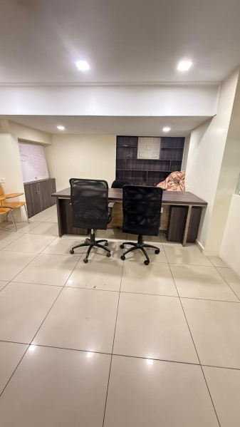  1200 Sq.ft. Office Space for Rent in Fatehgunj, Vadodara