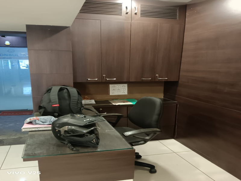  550 Sq.ft. Office Space for Rent in Sayajigunj, Vadodara