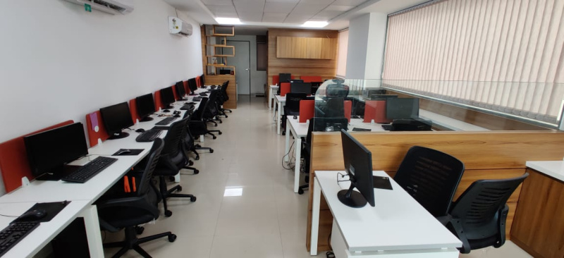  850 Sq.ft. Office Space for Rent in Old Padra Road, Vadodara