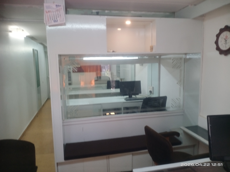  350 Sq.ft. Office Space for Sale in Sayajigunj, Vadodara