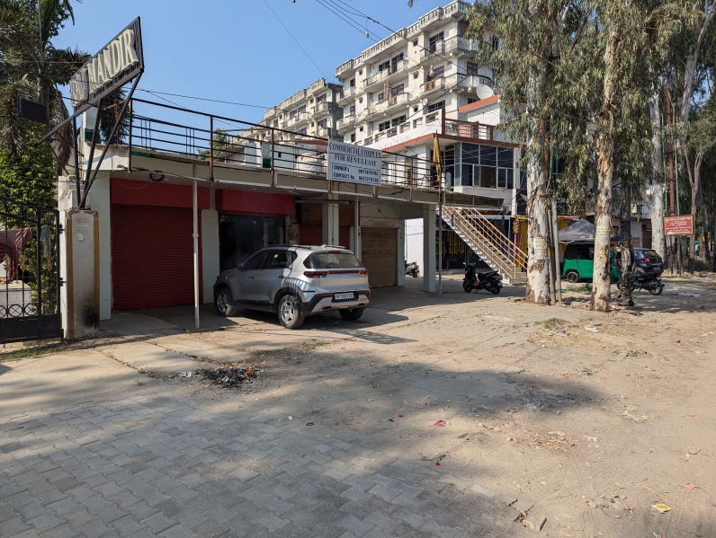  Showroom 4050 Sq.ft. for Rent in Modipuram, Meerut