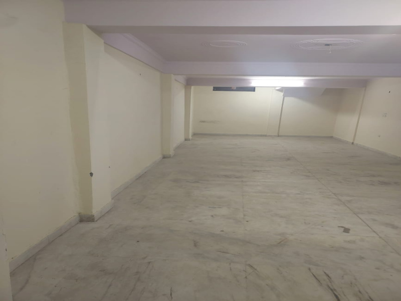  Warehouse 77 Sq. Yards for Rent in Regar Pura, Karol Bagh, Delhi