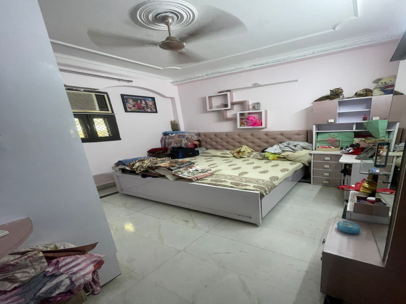 3 BHK Builder Floor 1800 Sq.ft. for Sale in Moti Nagar, Delhi