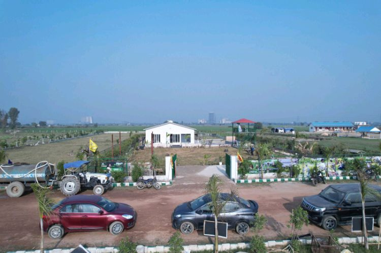 2 BHK 1008 Sq. Yards Farm House for Sale in Pari Chowk, Greater Noida