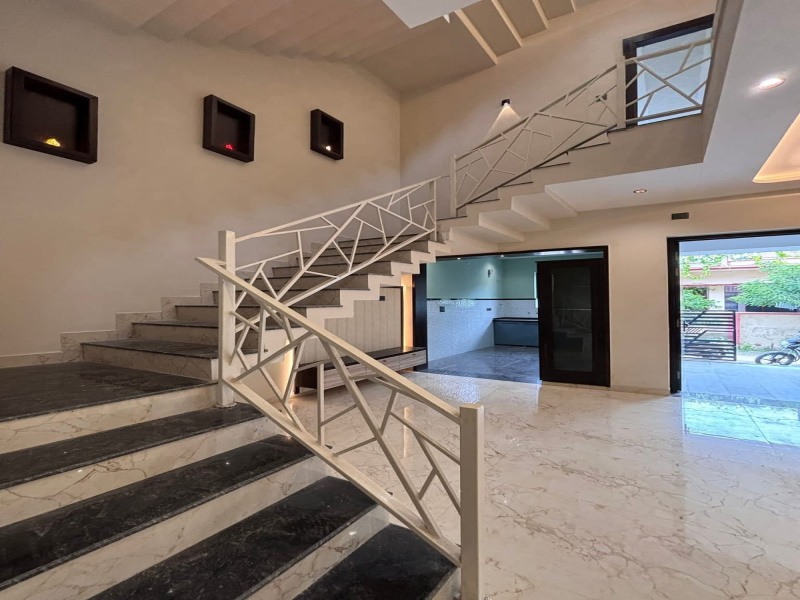 7 BHK House 2100 Sq.ft. for Sale in Kusumkhera, Haldwani