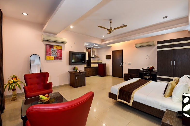  Hotels 1800 Sq. Meter for Sale in Indirapuram, Ghaziabad