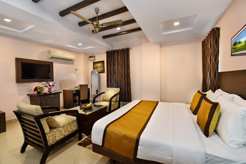  Hotels 1800 Sq. Meter for Sale in Indirapuram, Ghaziabad