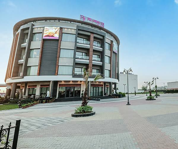  Showroom 720 Sq.ft. for Sale in TDI City, Mohali