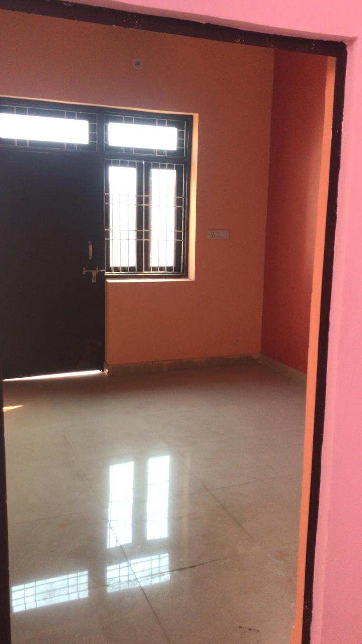 1 BHK House & Villa 350 Sq.ft. for Sale in Lal Kuan, Ghaziabad