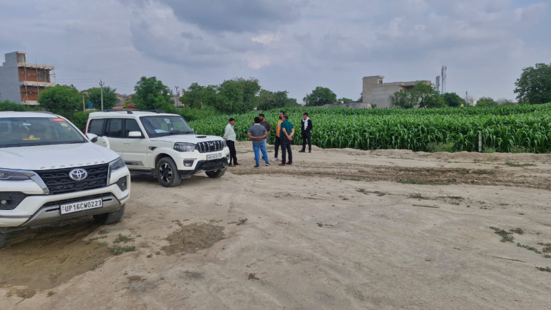  Residential Plot 1350 Sq.ft. for Sale in Noida-Greater Noida Expressway