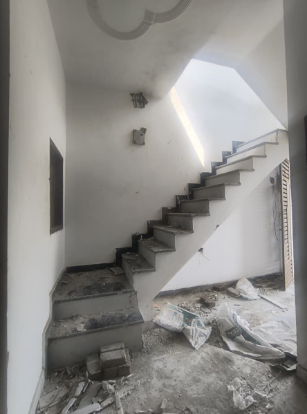 2.5 BHK House 650 Sq.ft. for Sale in NH 24 Highway, Ghaziabad