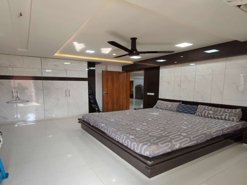 2 BHK Apartment 2000 Sq.ft. for Rent in Kudasan, Gandhinagar