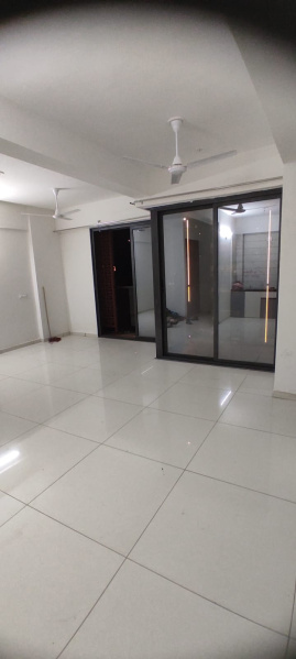 3 BHK Apartment 1700 Sq.ft. for Rent in Sargaasan, Gandhinagar