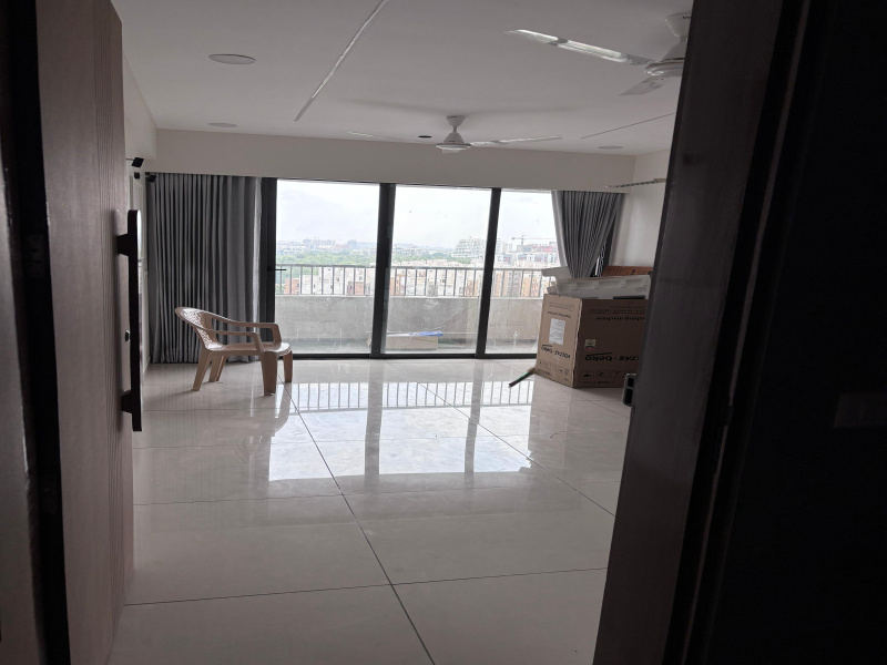 3 BHK Apartment 205 Sq. Yards for Rent in Sargaasan, Gandhinagar