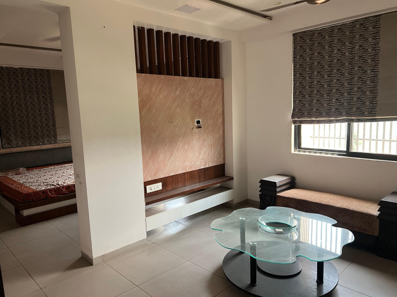 4 BHK 2200 Sq.ft. Apartment for Rent in Kudasan, Gandhinagar