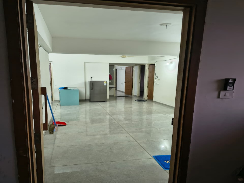 3 BHK 1845 Sq.ft. Apartment for Rent in Sargaasan, Gandhinagar