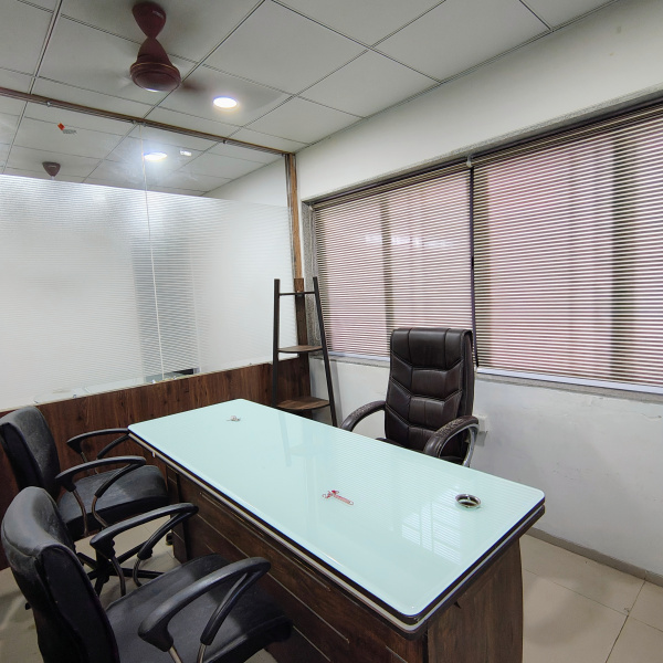  Office Space 740 Sq.ft. for Rent in Vesu, Surat