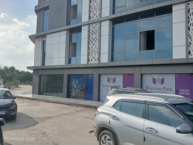  Commercial Shop 400 Sq.ft. for Sale in Noida Extension, Greater Noida