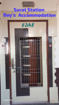 3 BHK Flat for PG in Lal Darwaja Road, Surat