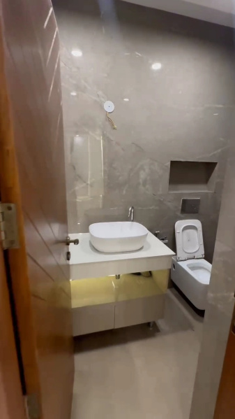 6 BHK Apartment 3400 Sq.ft. for Sale in Vasant Kunj, Delhi