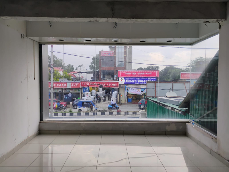  Commercial Shop 2500 Sq.ft. for Rent in Sahastradhara Road, Dehradun