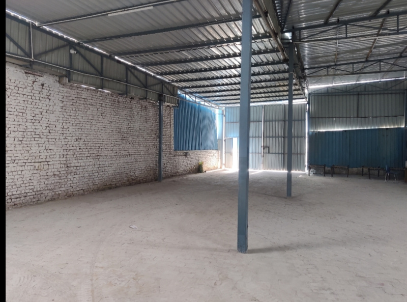  Warehouse 2700 Sq.ft. for Rent in Chattarpur, Delhi