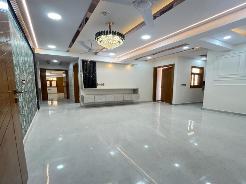 2 BHK Apartment 950 Sq.ft. for Sale in Sector 73 Noida