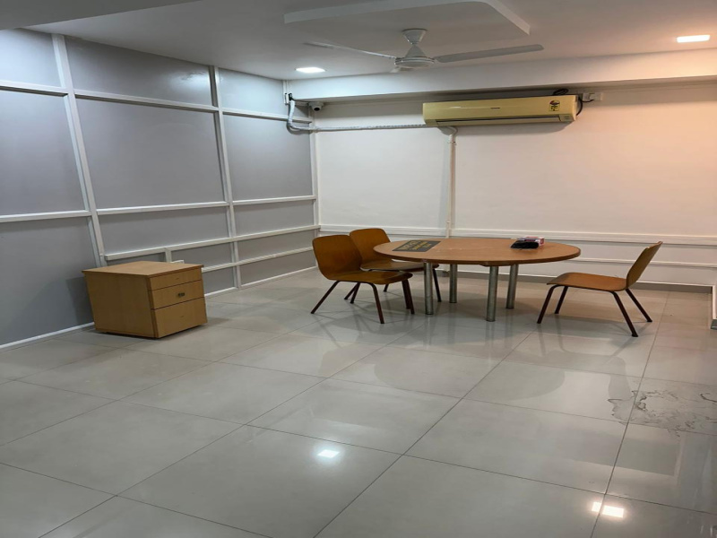  Office Space 12000 Sq.ft. for Rent in Chhani, Vadodara