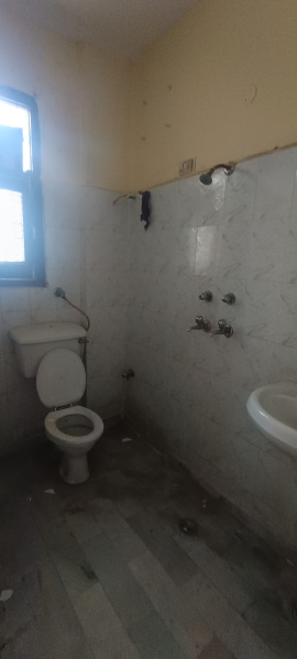 2 BHK Apartment 1050 Sq.ft. for Sale in Haibatpur Road, Dera Bassi