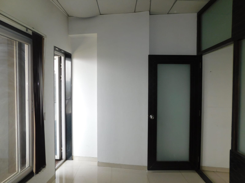  Office Space 263 Sq.ft. for Sale in Bhumkar Chowk