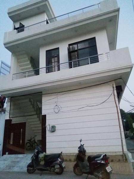 4 BHK House 2000 Sq.ft. for Sale in Sutheri Road, Hoshiarpur