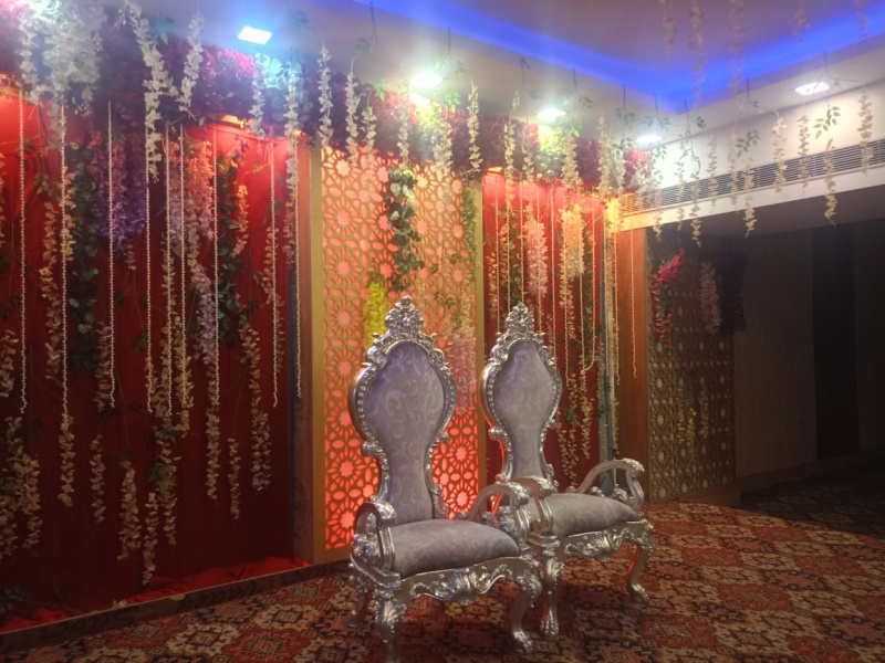  Hotels 1250 Sq.ft. for Sale in Noida-Greater Noida Expressway