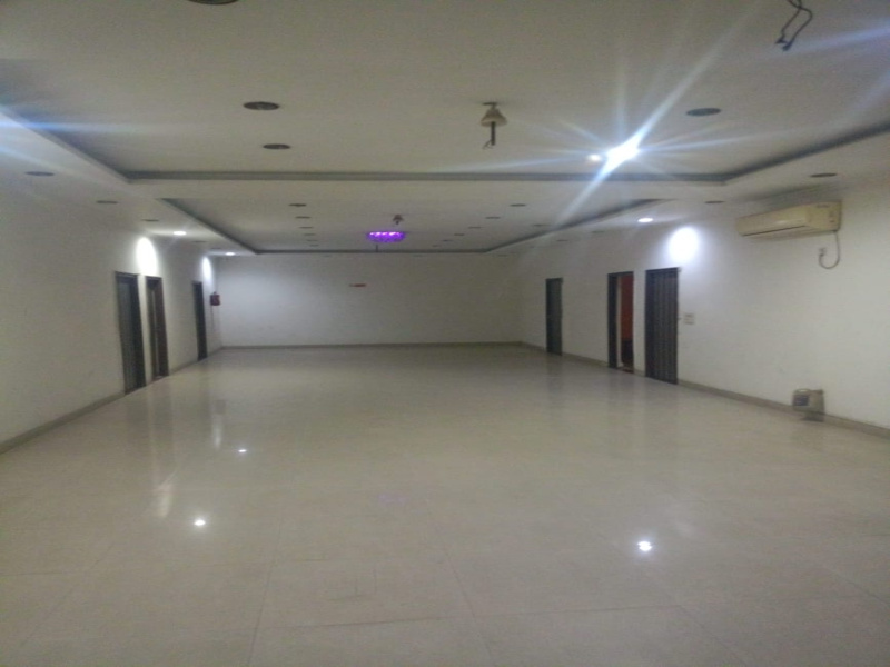  Hotels 1250 Sq.ft. for Sale in Noida-Greater Noida Expressway