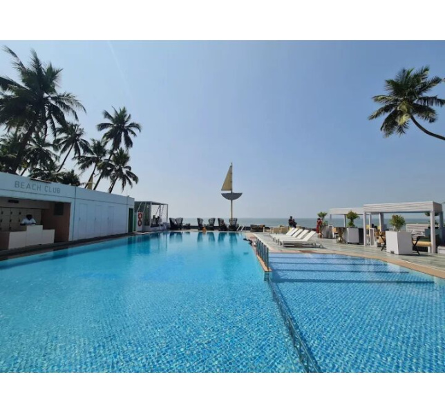  Hotels 86000 Sq.ft. for Sale in Juhu, Mumbai
