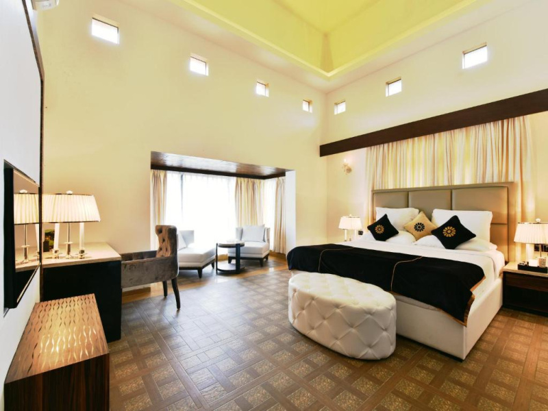  Hotels 60000 Sq.ft. for Sale in Palm Beach Road, Navi Mumbai