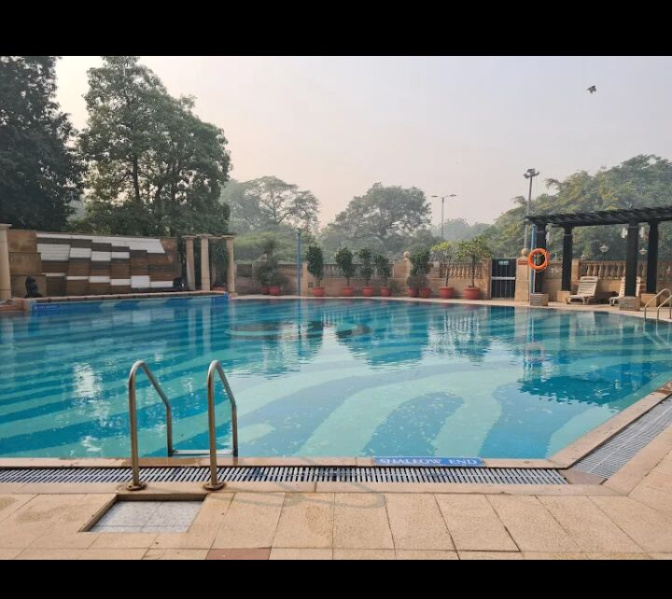  Hotels 95000 Sq.ft. for Sale in Block B New Friends Colony, Delhi