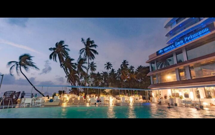  Hotels 85000 Sq.ft. for Sale in Juhu, Mumbai