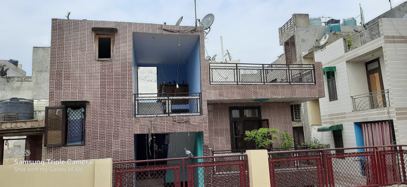 3 BHK House 900 Sq. Yards for Rent in West Vinod Nagar, Delhi