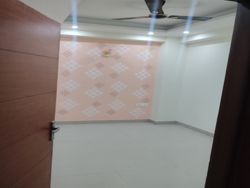 2 BHK Builder Floor 1000 Sq.ft. for Sale in Sector 107 Noida