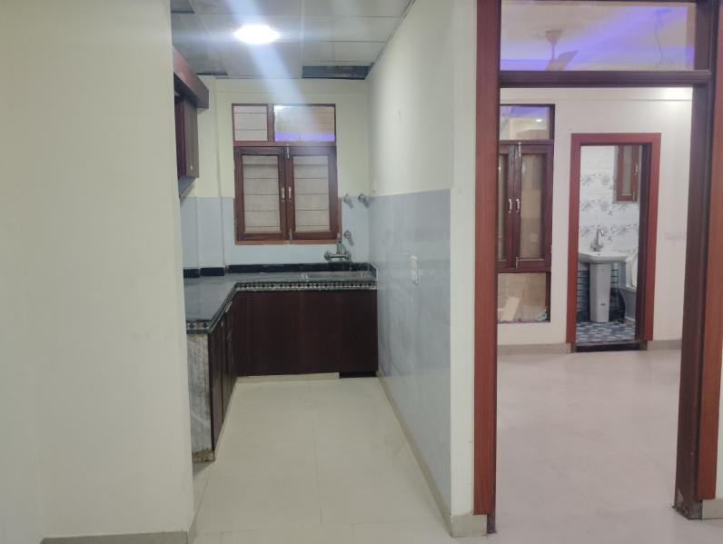 2 BHK Builder Floor 1000 Sq.ft. for Sale in Sector 107 Noida