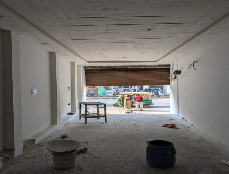  Commercial Shop 402 Sq.ft. for Rent in MG Road, Agra