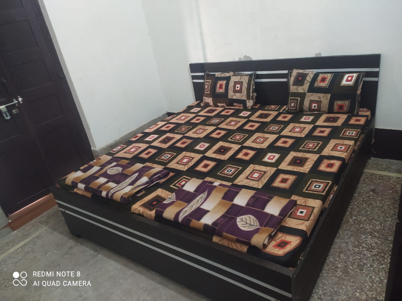  3200 Sq.ft. Guest House for Rent in Bankebihari Colony, Vrindavan