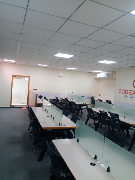  Office Space 3350 Sq.ft. for Rent in S G Highway, Ahmedabad