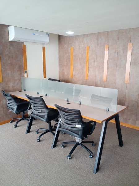  Office Space 3350 Sq.ft. for Rent in S G Highway, Ahmedabad