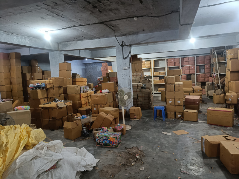  Warehouse 750 Sq.ft. for Sale in Yahiyaganj, Lucknow