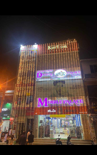  Commercial Shop 4250 Sq.ft. for Rent in VV Road, Mandya