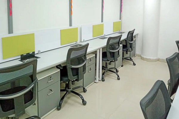  Office Space 1200 Sq.ft. for Rent in Mount Road, Chennai