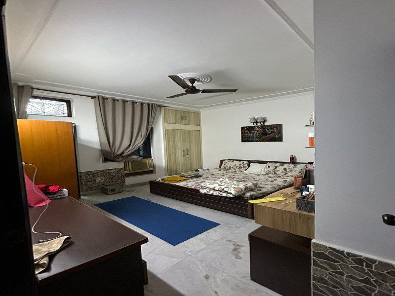 5 BHK House 3400 Sq.ft. for Sale in Sector 36 Noida
