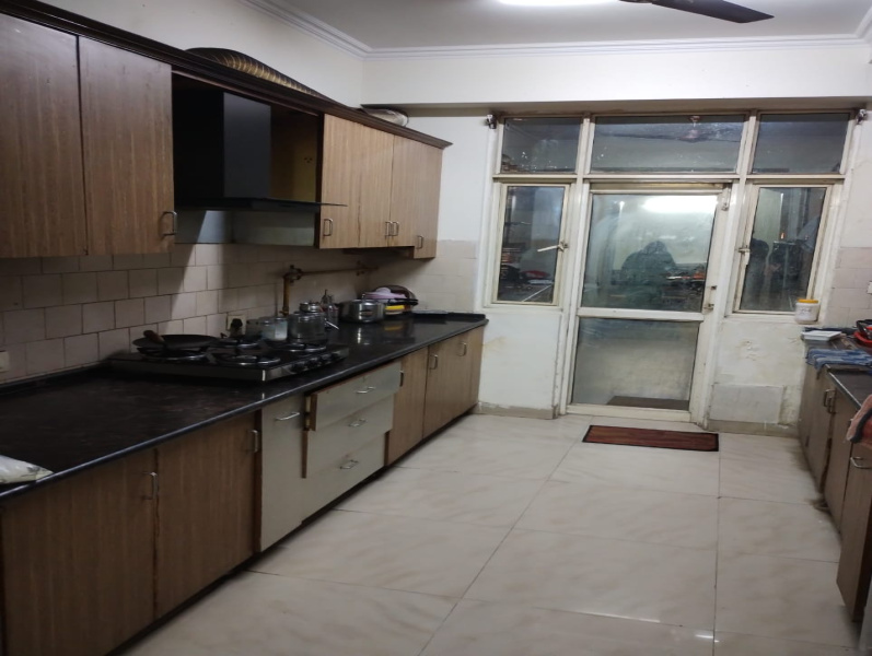 3.5 BHK 1400 Sq.ft. Apartment for Sale in Vaishali, Ghaziabad