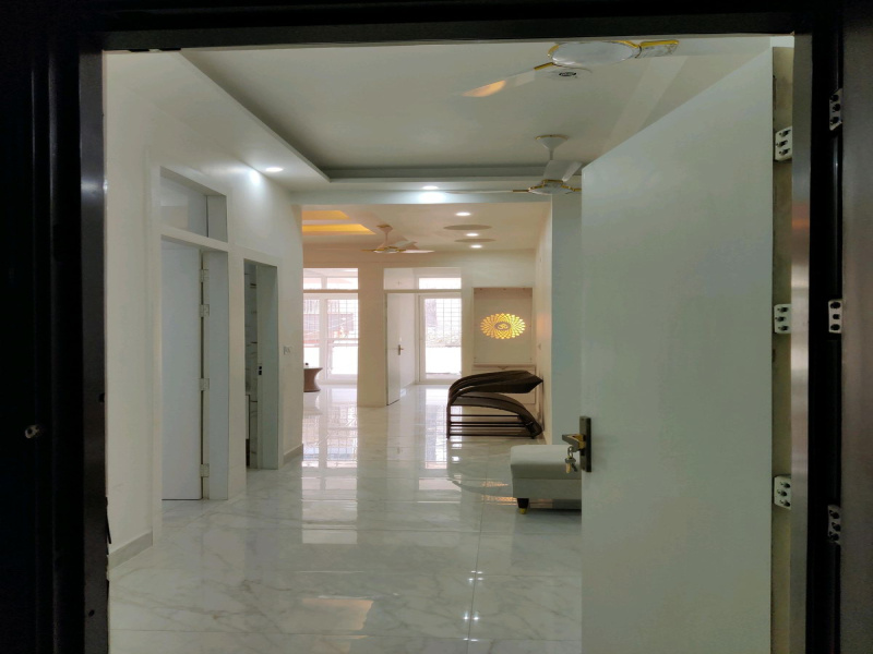 3.5 BHK 1500 Sq.ft. Apartment for Sale in Vaishali, Ghaziabad